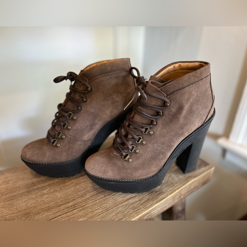 Ralph Lauren polo HELENE booties boots chunky high, heel lace up size 39